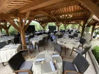 Appart Hotel Lou Castelet Hotels in Carros