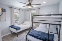Cozy and Lovely 2Br 1BA Apt#B Near Lively Downtown - Homestay