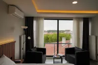 Joyful Hotel By Gnl