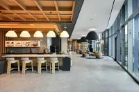 Global Luxury Suites at Town Center - bar