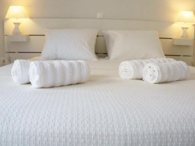 Coastal Sleeps 4 with Free Parking