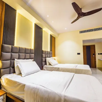 Hotel Lemon Park Hotels near Ramakrishna Beach