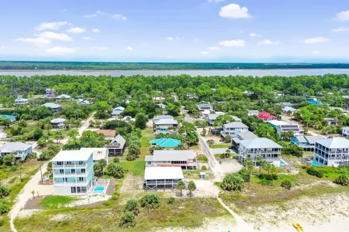 Summer Breeze by Pristine Properties Vacation Rentals Hotels in Gulf County