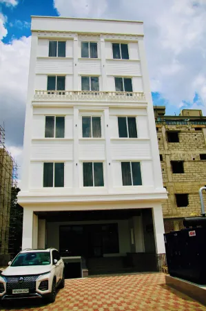 Brigade Hotels and Resorts Отели рядом с достопримечательностью «Sri Mukeshwara Swamy Temple, Sri Kalahasti»