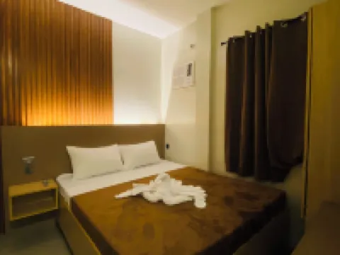 โรงแรม ZenSuites Tacloban โรงแรมในตาโคลบัน