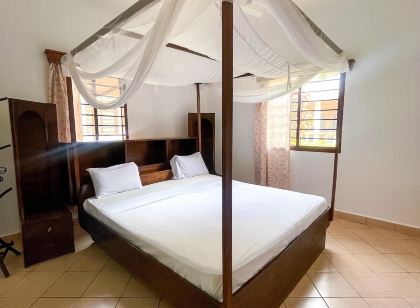 Diani Campsite and Cottages