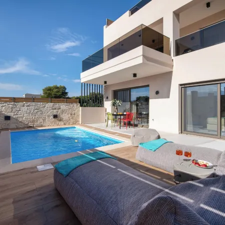 Flos Apartments