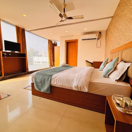 Aqoss Hotel