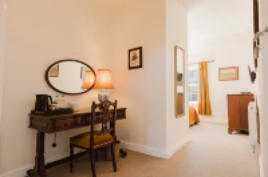 精彩絲綢酒吧之上的驚艷房間 馬爾堡酒店