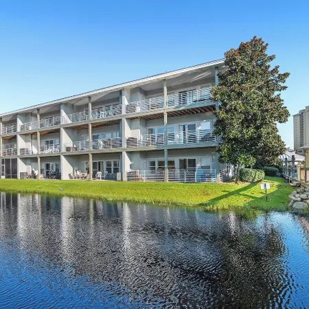 Romar Lakes 104B