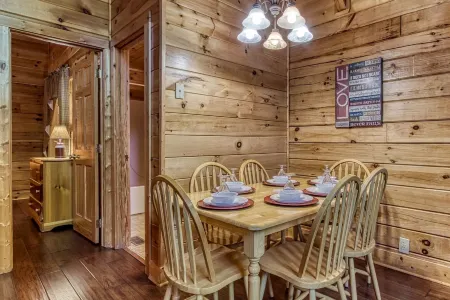 ER222 - Al's Nest Cabin