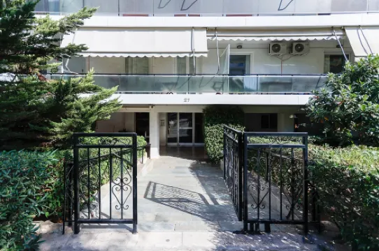 Modern 2-bedroom Apartment in Downtown Glyfada