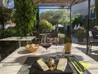 Hôtel le Pradet فنادق في Seguret