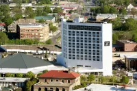 The Hotel Hot Springs Hotels near Albert Pike Shopping Center