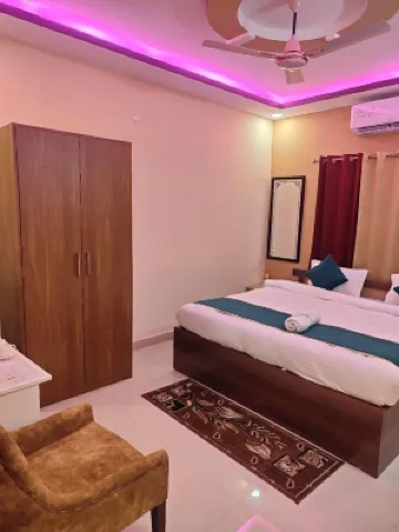 Pavitram Banquet & Hotel Hotels near RUKKA DAM