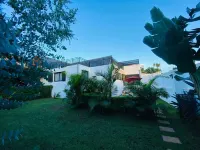 Joyau Secret # Jardin # Piscine # Bien-être # Prox Centre Ville Hotels in 
