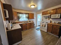 Inviting home, with large yard and free parking
