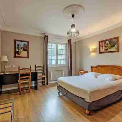 Logis Hôtel de la Corniche Rooms