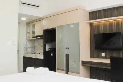 Comfort and Simply Studio Springlake Summarecon Bekasi Apartment Hotell i Harapan Baru
