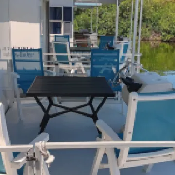 Aqua Lodges at Hurricane Hole Marina