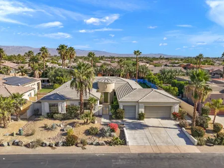 Super Mario Hideout Desert Dream