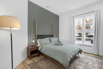 Spacious 4BR Home Near Fountain Square & Other Attractions - Pet Friendly Hotels in der Nähe von Crossroads Bible College