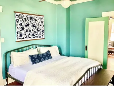 Longhorn Lodge - In the Heart of Central Austin, near U.T the "Drag" Hotels in Central Austin