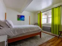 Private 3Bd3.5Ba w/ Lake View, Pool, Hot Tub, Fast Wi-Fi 🐶