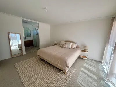 Abrohlos Beach House - No Cleaning Fee Hotel in zona Museo di Geraldton