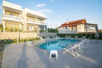 Heraclea Suites - Beach