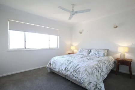 Pete's on the Beach, less than 5 minutes to Batemans Bay CBD Отели рядом с достопримечательностью «Treasures from the Deep Opal and Shell Museum»