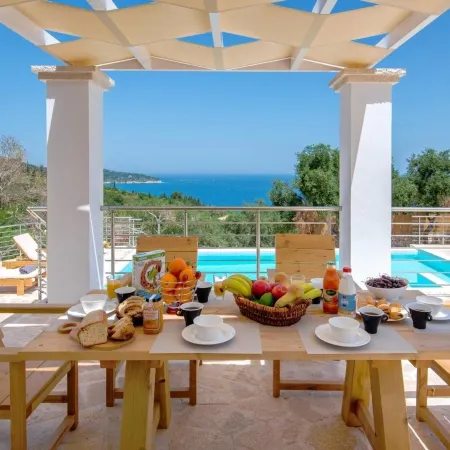 Vasiliki Villa - Charming 4 Br Villa with Pool and Sea Views