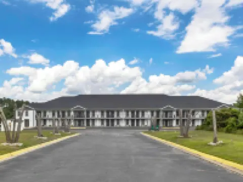 Quality Inn & Suites Hotels in Santee