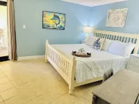 Summer Winds, First Floor Poolside, Oceanfront 3br. 2.5ba. Sleeps 9 Linens incl.