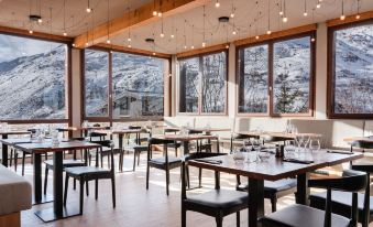 Alpeen Hotel