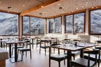 Alpeen Hotel Hotels in Les Menuires