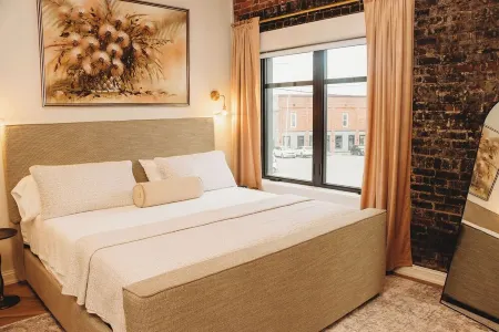 The Eleanor. 2 King bed/ 2 full bath