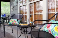 Holiday Villa Near Sdc, Lake, Fish Hatchery, Plus Ledgestone Golf Course on Site Hotels in Ruth C Township