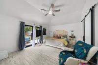 Cozy 3-bedroom house in welcoming Arlington with WiFi, AC