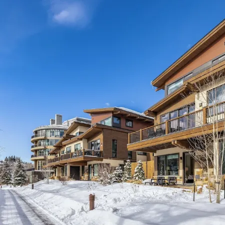 Luxury Ski-in/Ski-Out 4 Bedroom + Office with Westin Resort Amenities