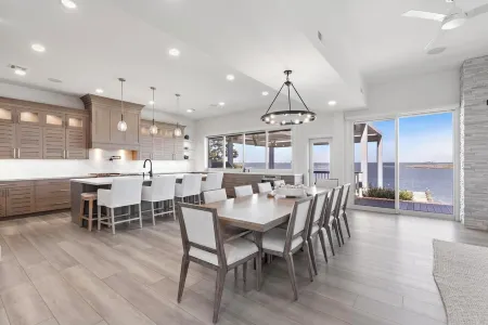 LBI Beach Haven Waterfront Estate/Resort! Gated-Pool-Hot Tub-Boat Dock! Luxury!