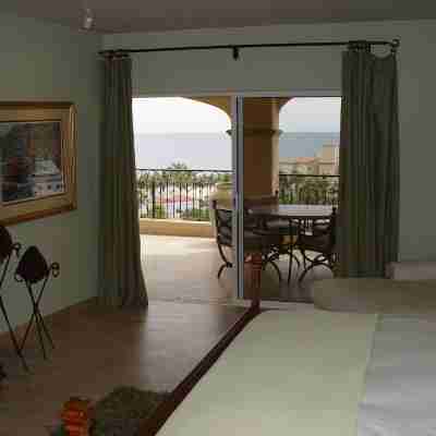 3700 Sf Oceanfront Penthouse in Cabo Mexico - Las Mananitas Rooms