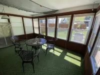 Hidden gem, 2BR-2 Living, quiet neighborhood Hotels in Plattsburgh