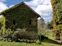 Romantic Farmlet Escape - Mini Goats & Firepit