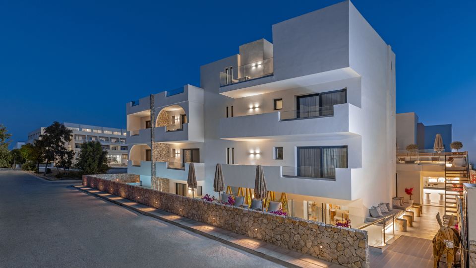 Cabana White Boutique Hotel & Suites