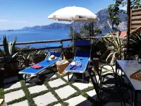 Casa Maria Cristina, with sea-view up to Capri