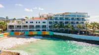 Ocean View Studio in Maho, Beach Access