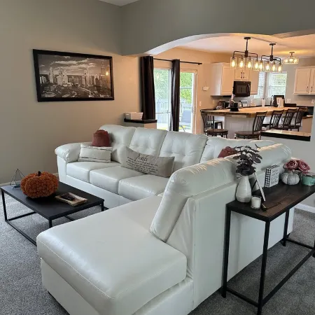 Stellar 4 bedroom home, newly renovated in Ankeny