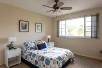 Beautiful Miami Lakehouse For Families  RH 3 Beds/2 Baths/Sleeps 4