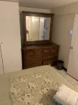 Modern 2 bedroom apartment in Goodwill, within walking distance to Roseau. Hôtels à : 
